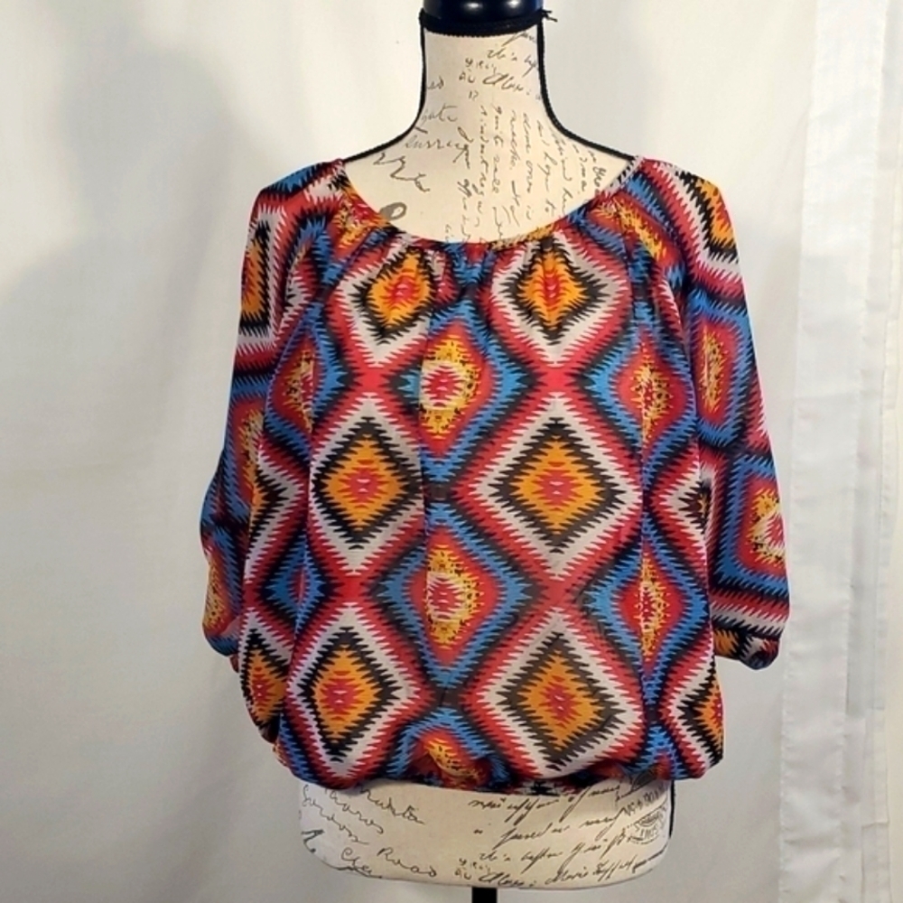 3/$15 Vintage Havana Est. 1954 Women's Round Neck Multicolor Blouse Size Small